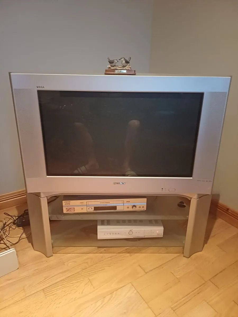 TV & DvD player. - Image 1