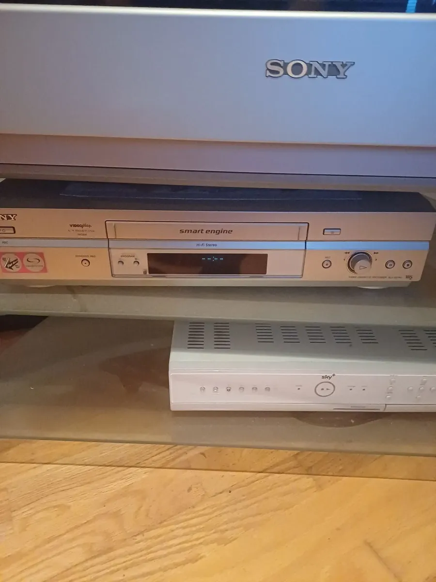 TV & DvD player. - Image 2