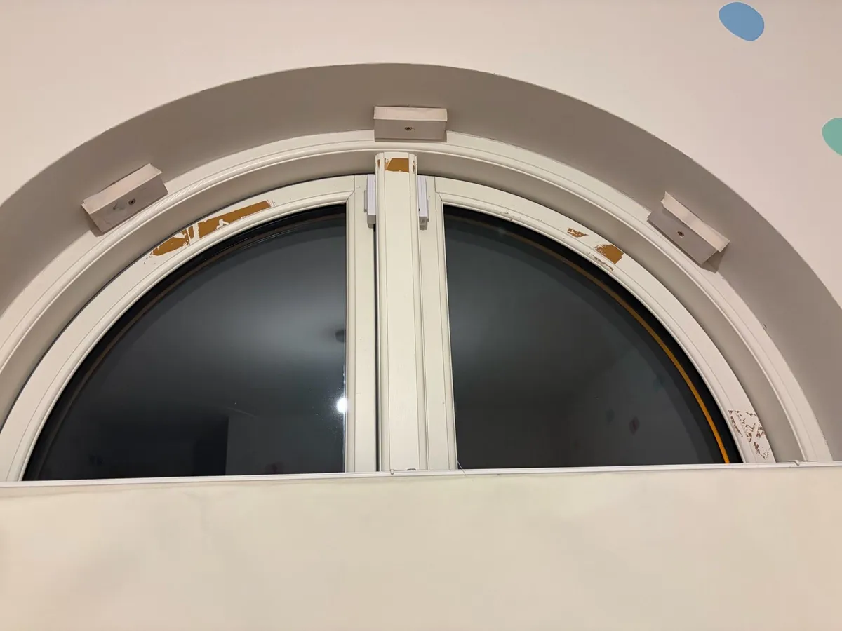 Bespoke Arched Roman Blind - Image 3