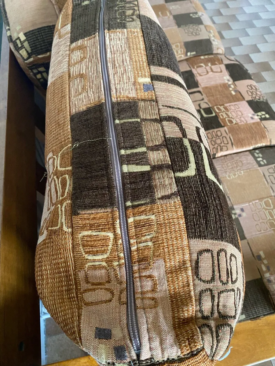 Couch - Image 4