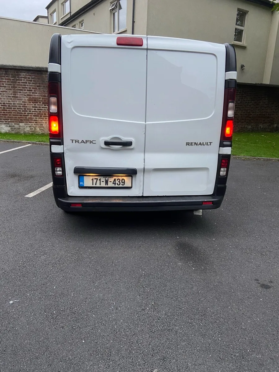 Campervan Renult traffic 2017 - Image 4