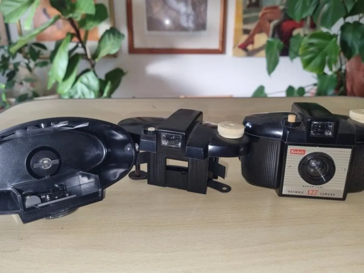 2 x Vintage Kodak Browni 127 camera - Image 4