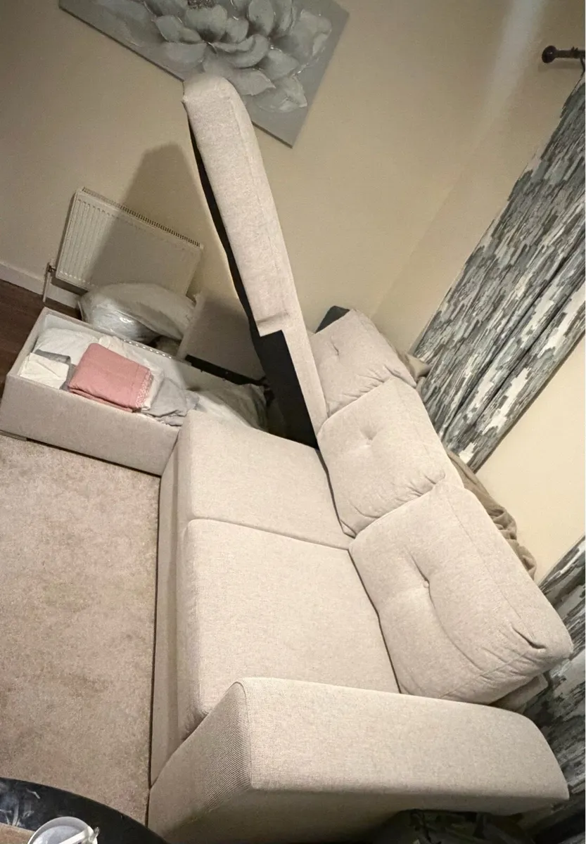Sofa Bed with Chaise Longue – Like New! - Image 4