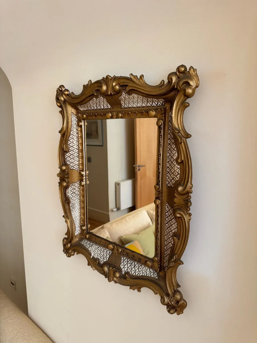 Vintage style Gold Gilt Wall Mirror