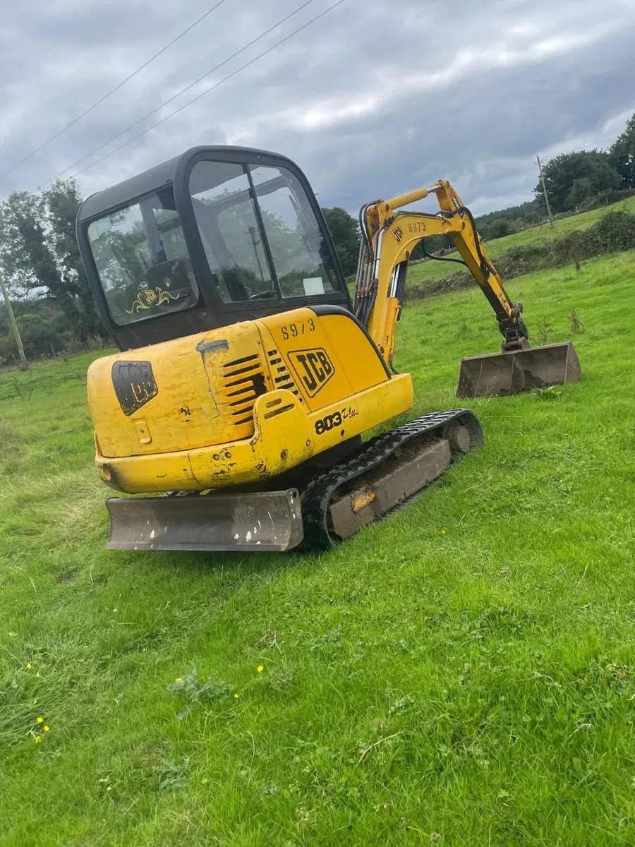 JCB 803 plus mini digger - Image 4