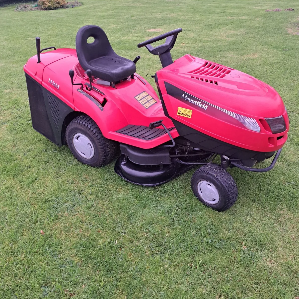 Ride on mower - Image 1