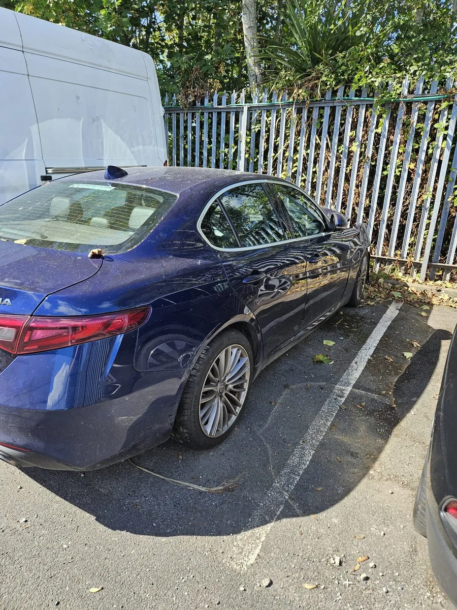 Alfa Romeo GIULIA SUPER LUX 180HP - Image 1