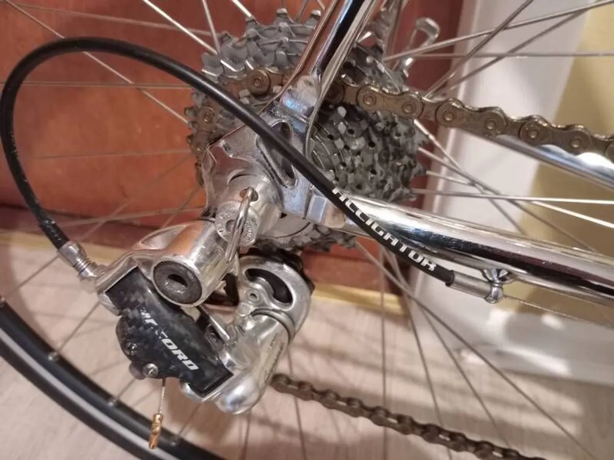 Bianchi Thron 57cm Campagnolo Record - Image 4