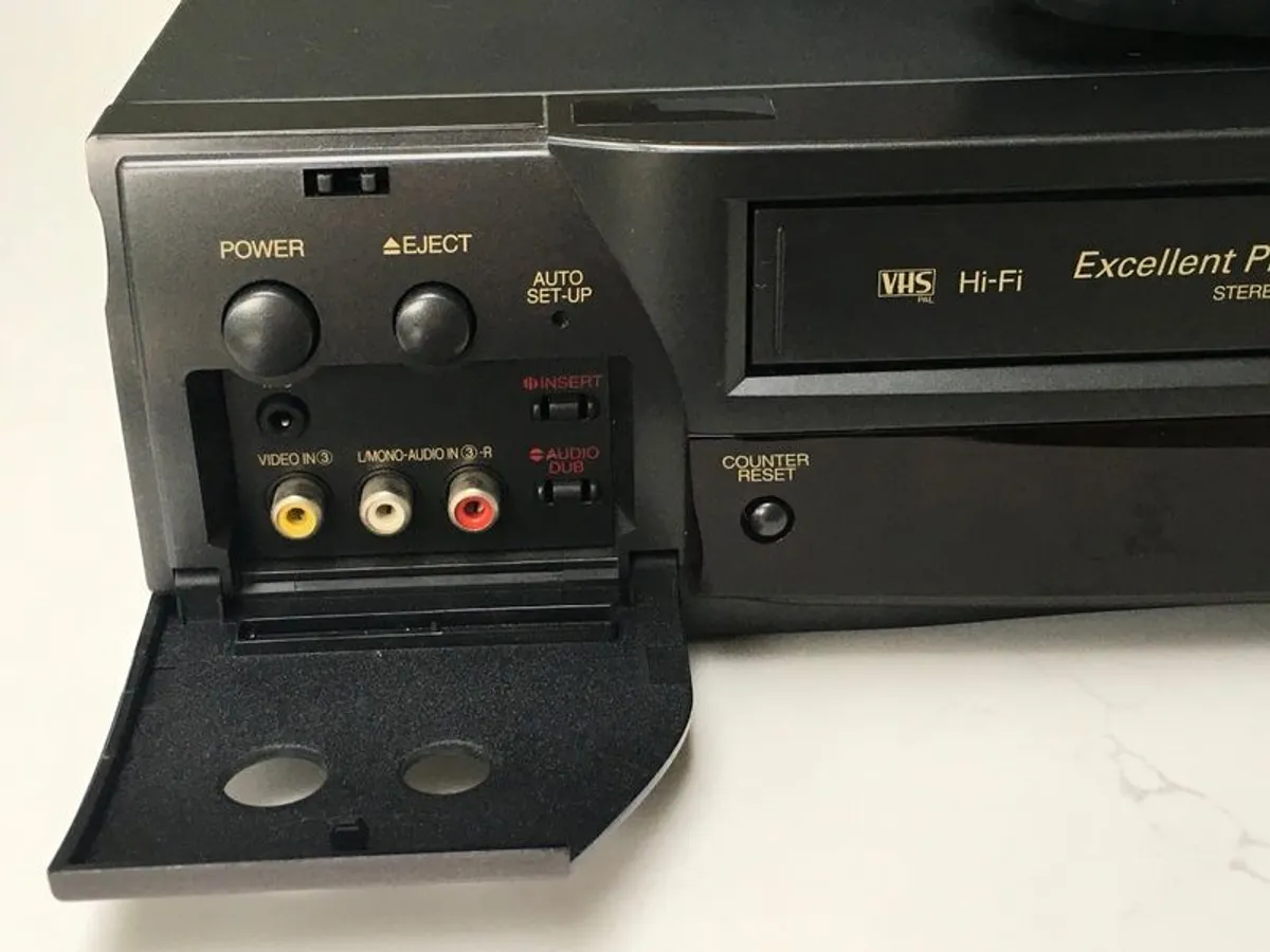 Mitsubishi 761V(IR) VCR - Image 3
