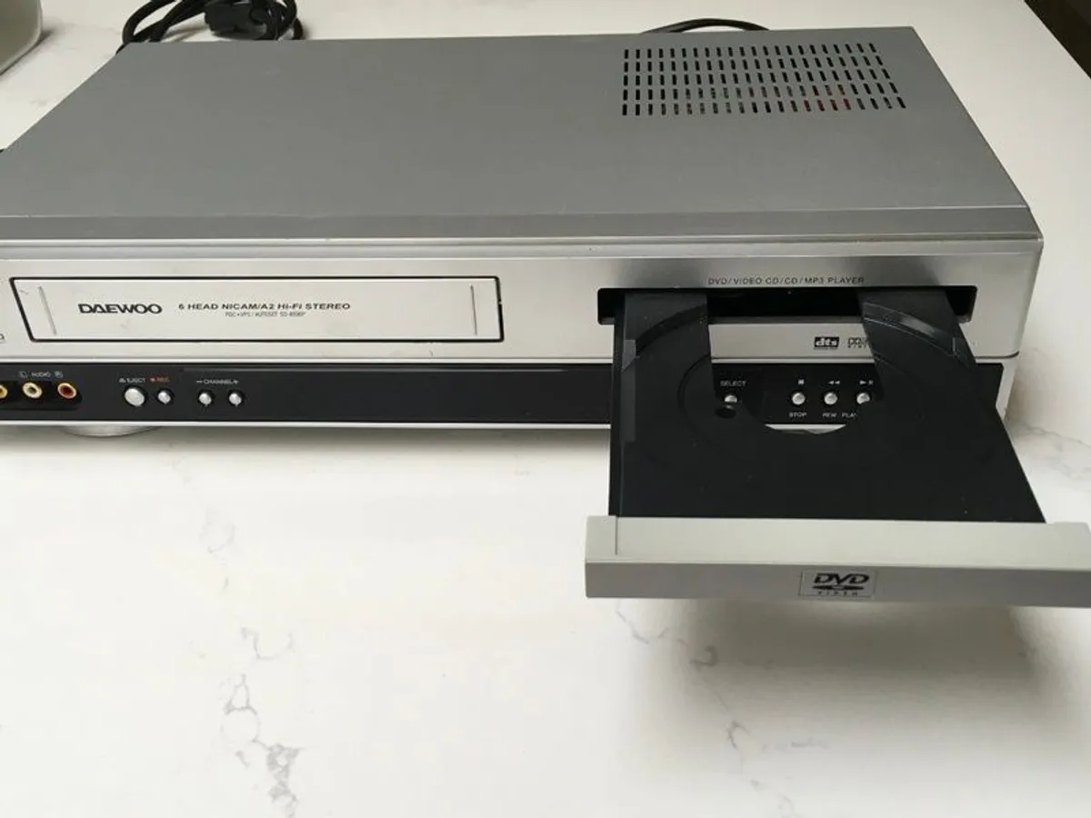 Daewoo VCR DVD Combo - Image 3