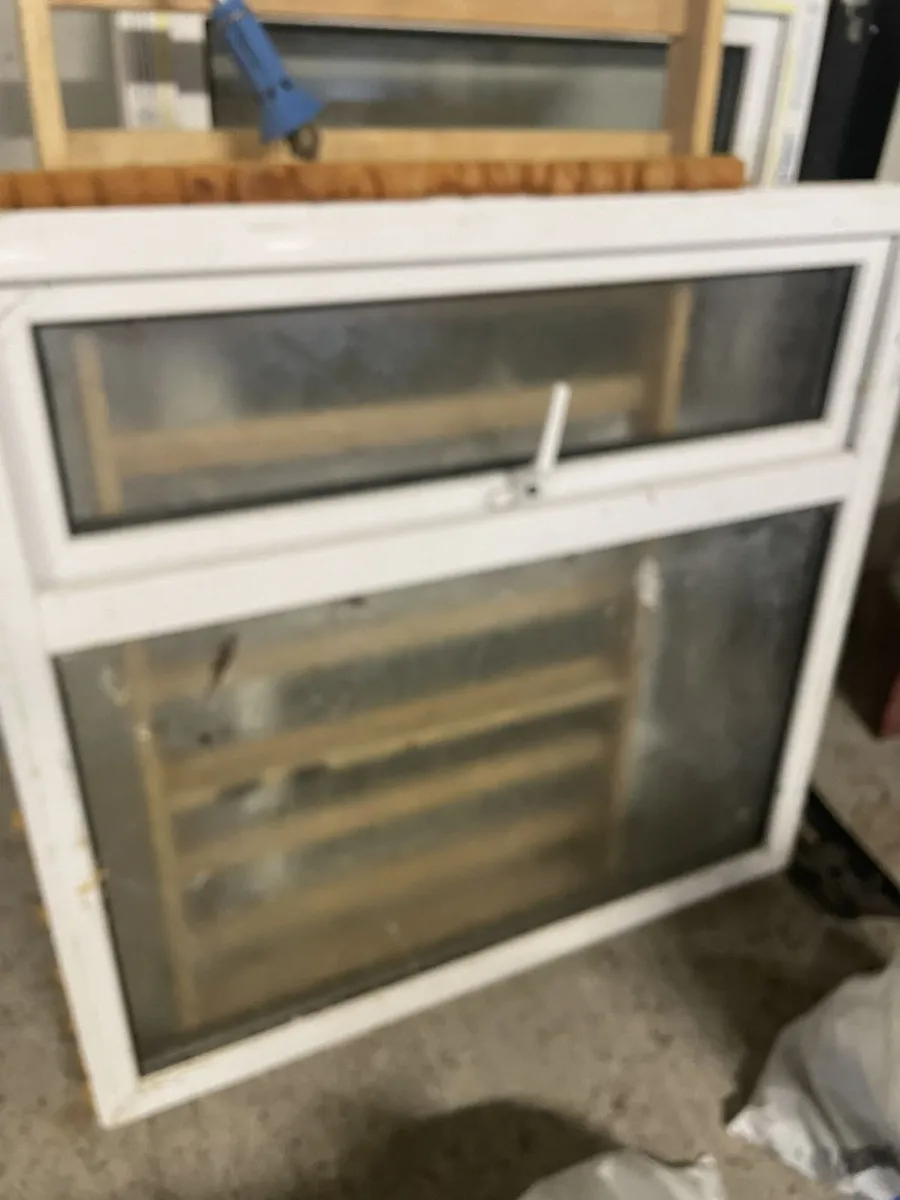6 White uPVC Sash Windows (Double Glazed) – Great - Image 2