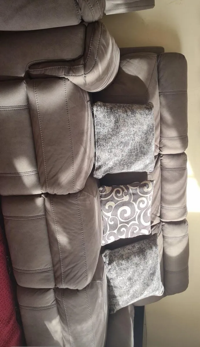 Sofa - Image 3