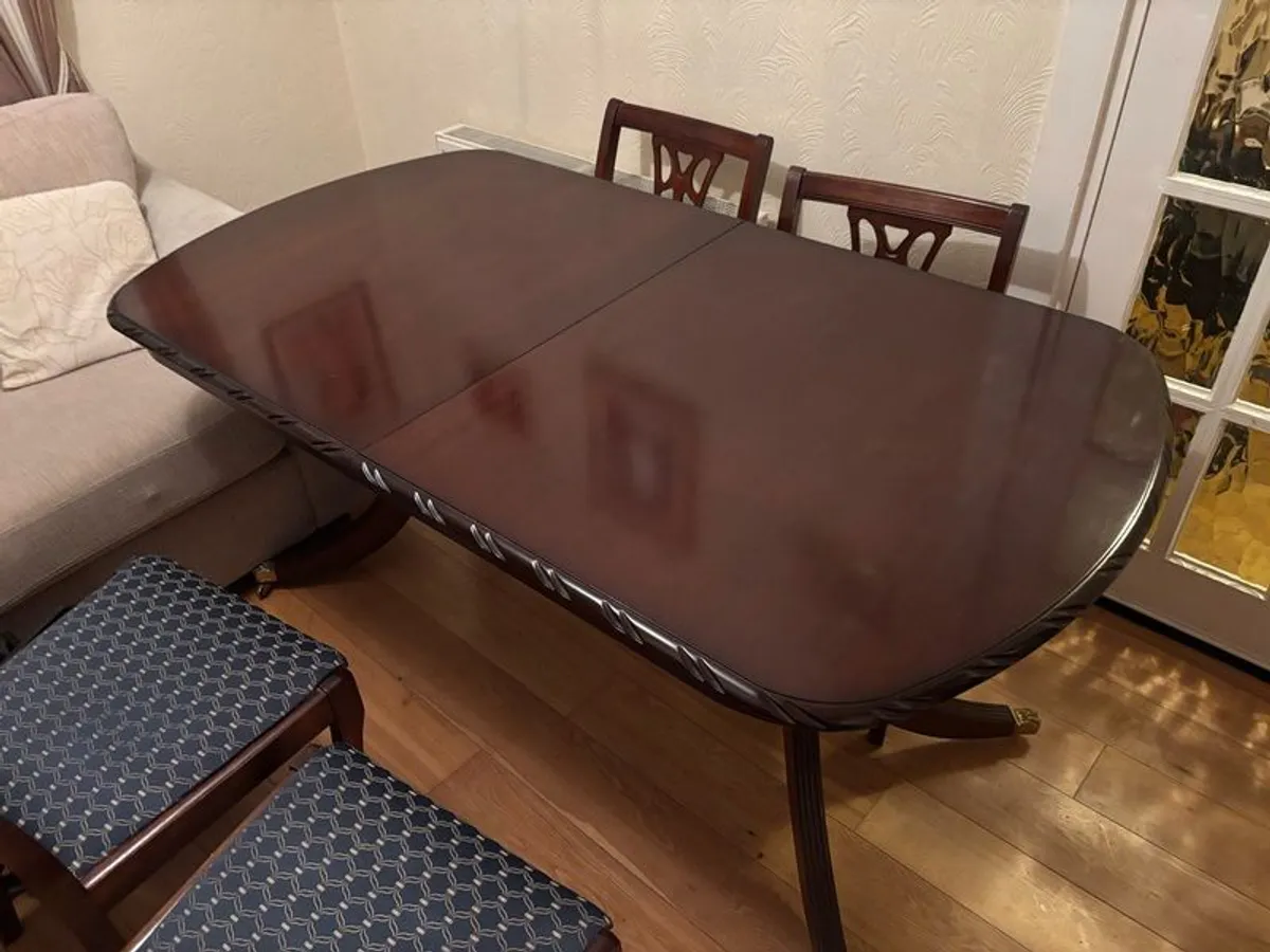 Dining table - Image 3