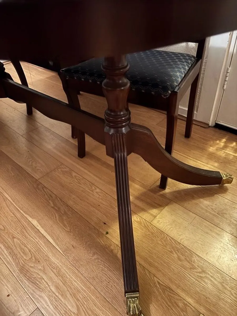 Dining table - Image 4