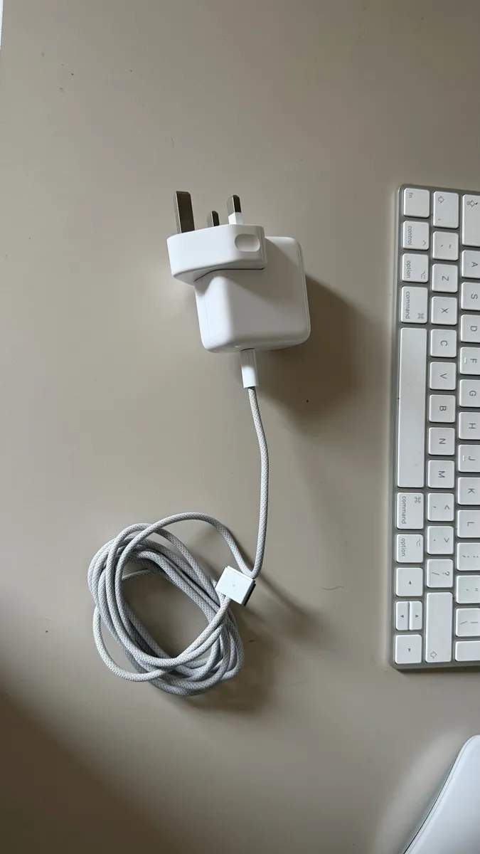 Apple 30W USB-C Power Adapter + Braided Cable - Image 3