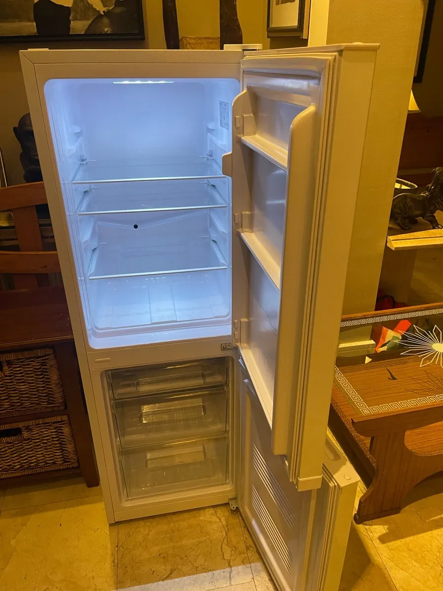 As New - Premium Brand PowerPoint Fridge Freezer - Image 2