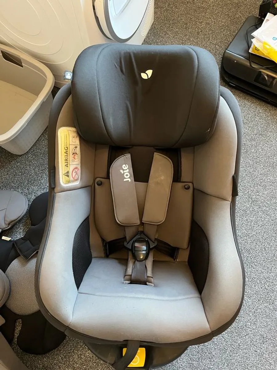 Joie 360 car seat - Image 1