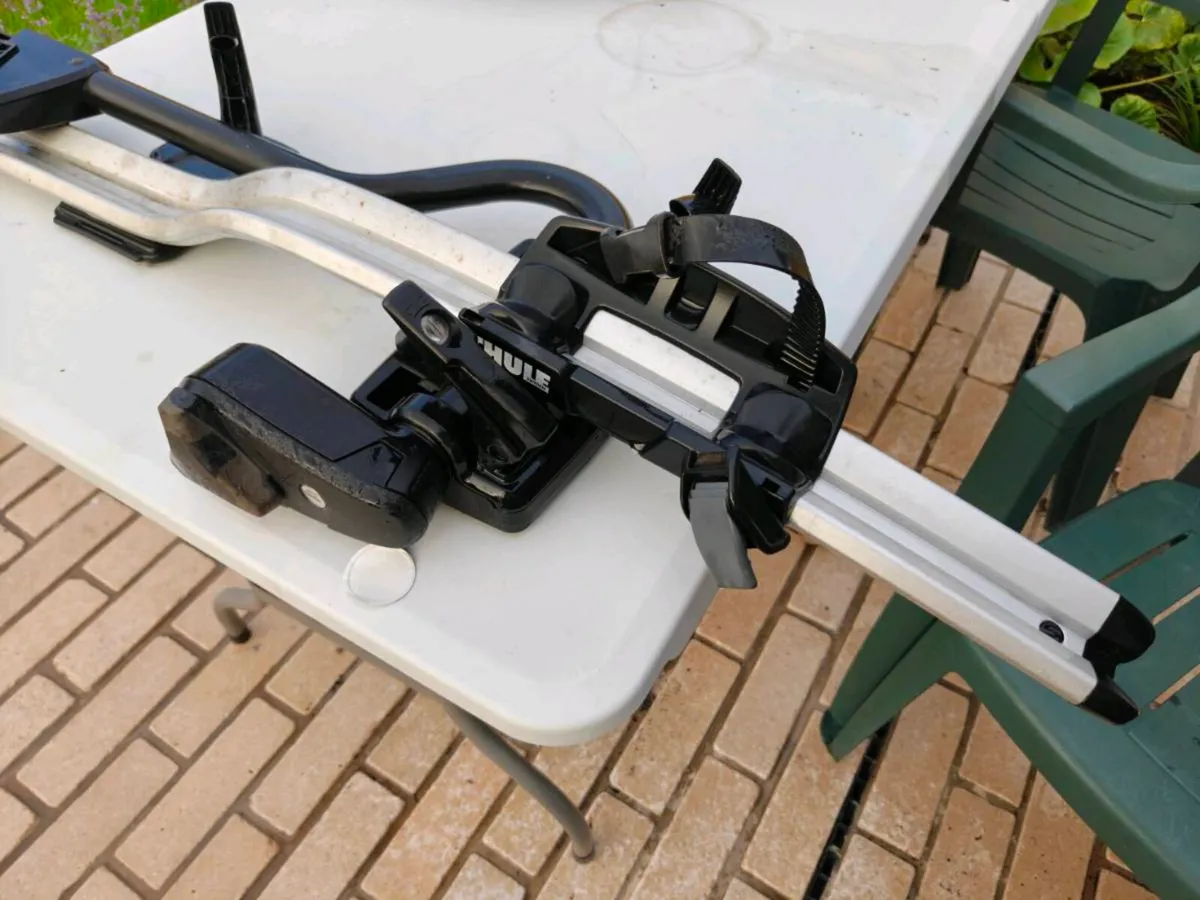 Thule roof bike carrier - Image 2