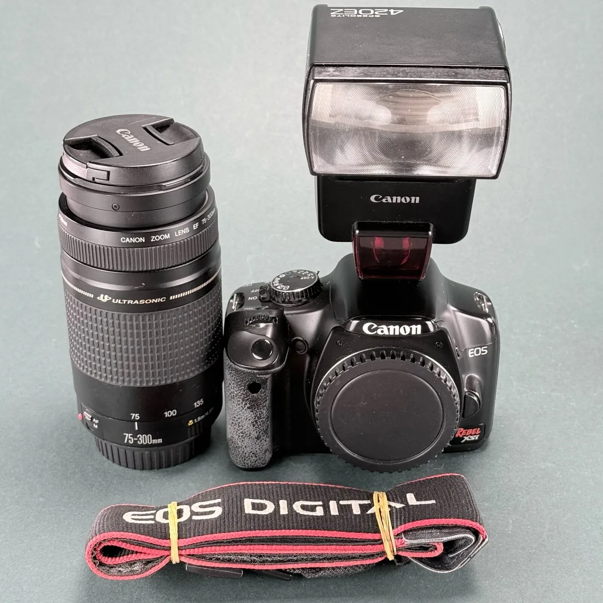 Canon Eos Rebel XSi with zoom lens and more - Image 3