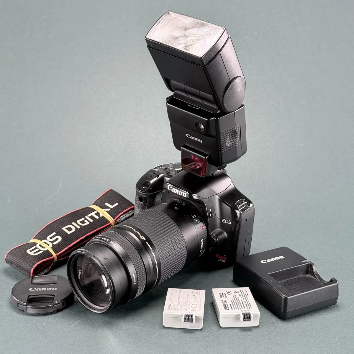 Canon Eos Rebel XSi with zoom lens and more - Image 1