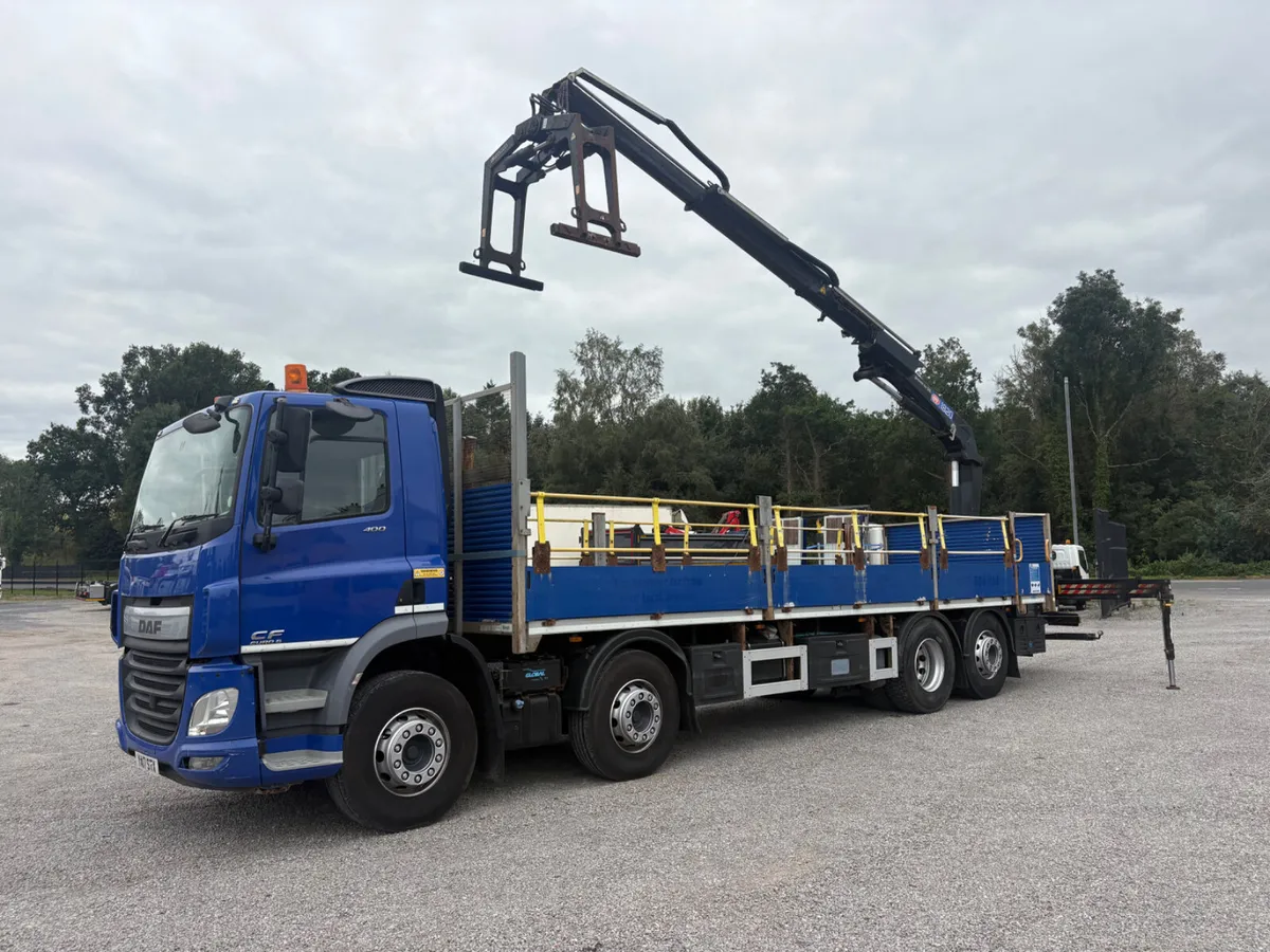 2017 DAF CF 400 8x2 Dropside Flatbed Crane - Image 1