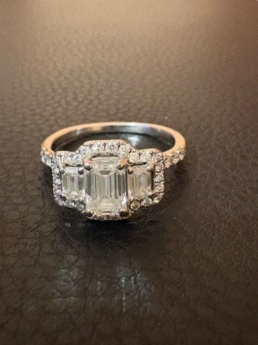 Diamond Ring - Image 1