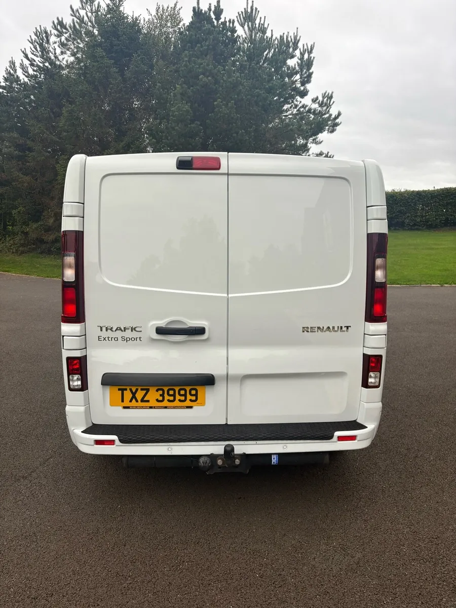 Renault trafic crew cab - Image 4