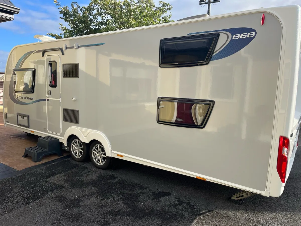 2021 Compass Connoisseur 868 - Image 1