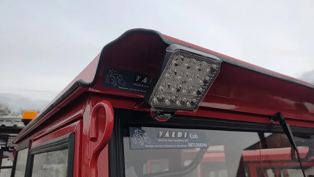 New cab mf 135 35 - Image 4