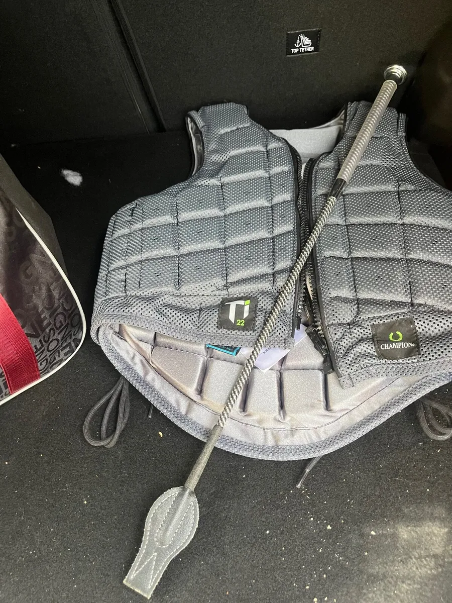 Horseriding gear - Image 4