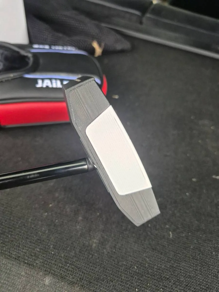 Odyssey Ai-One Tri-Hot Jailbird Putter - Image 4
