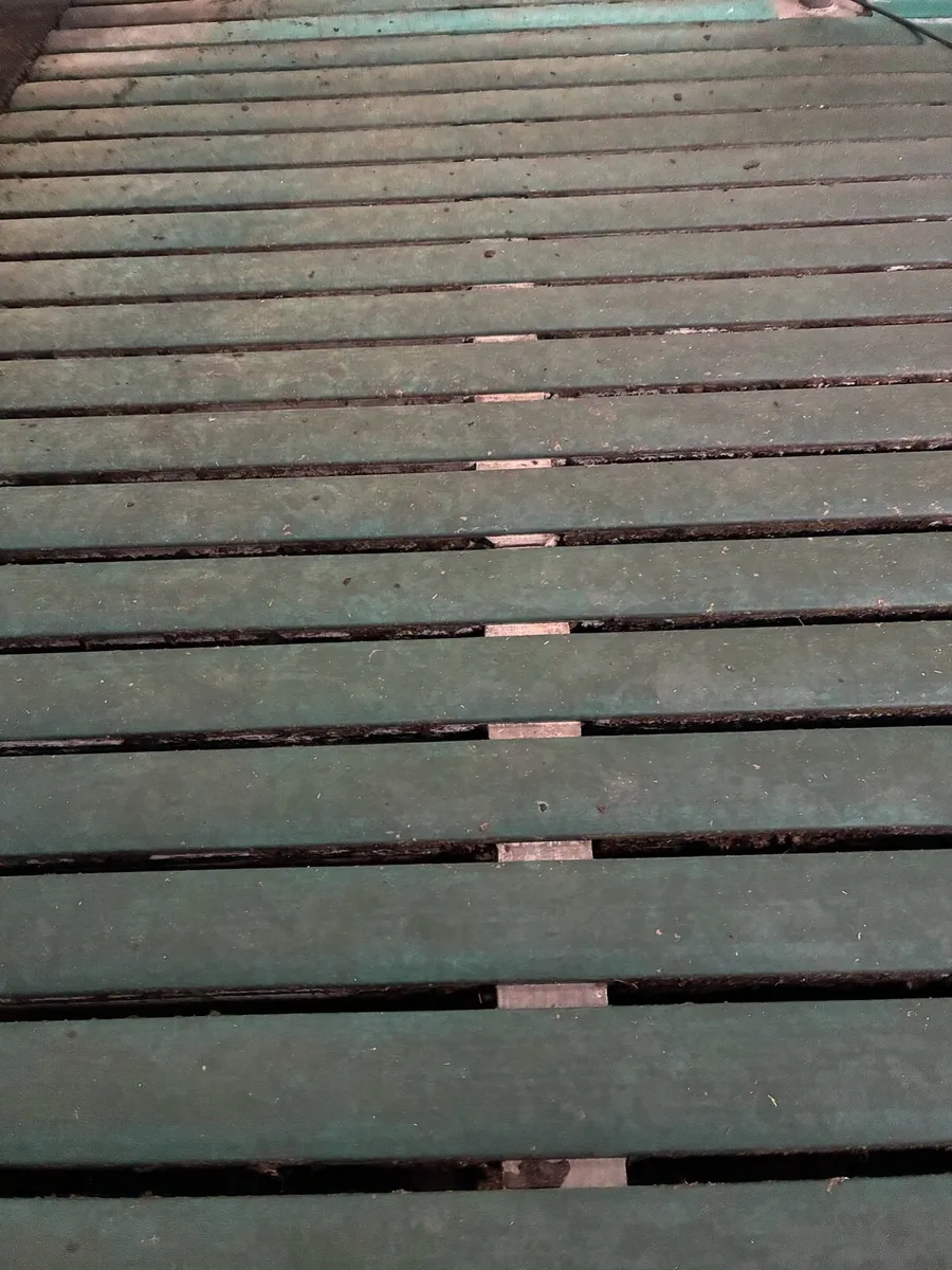 Green Comfort slat Mat - Image 1