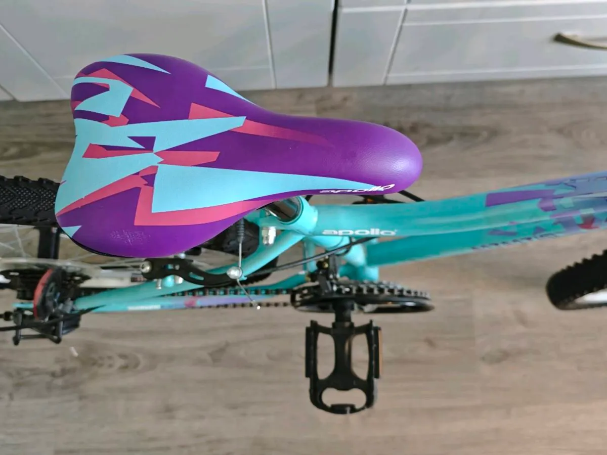 Girls bike - Image 3