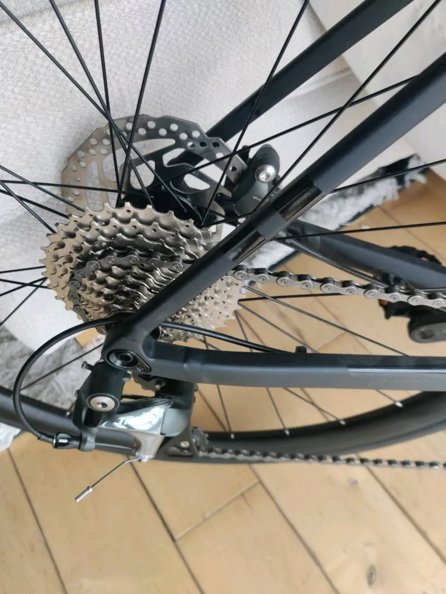 Cube Attain Road Race Bike - Image 3