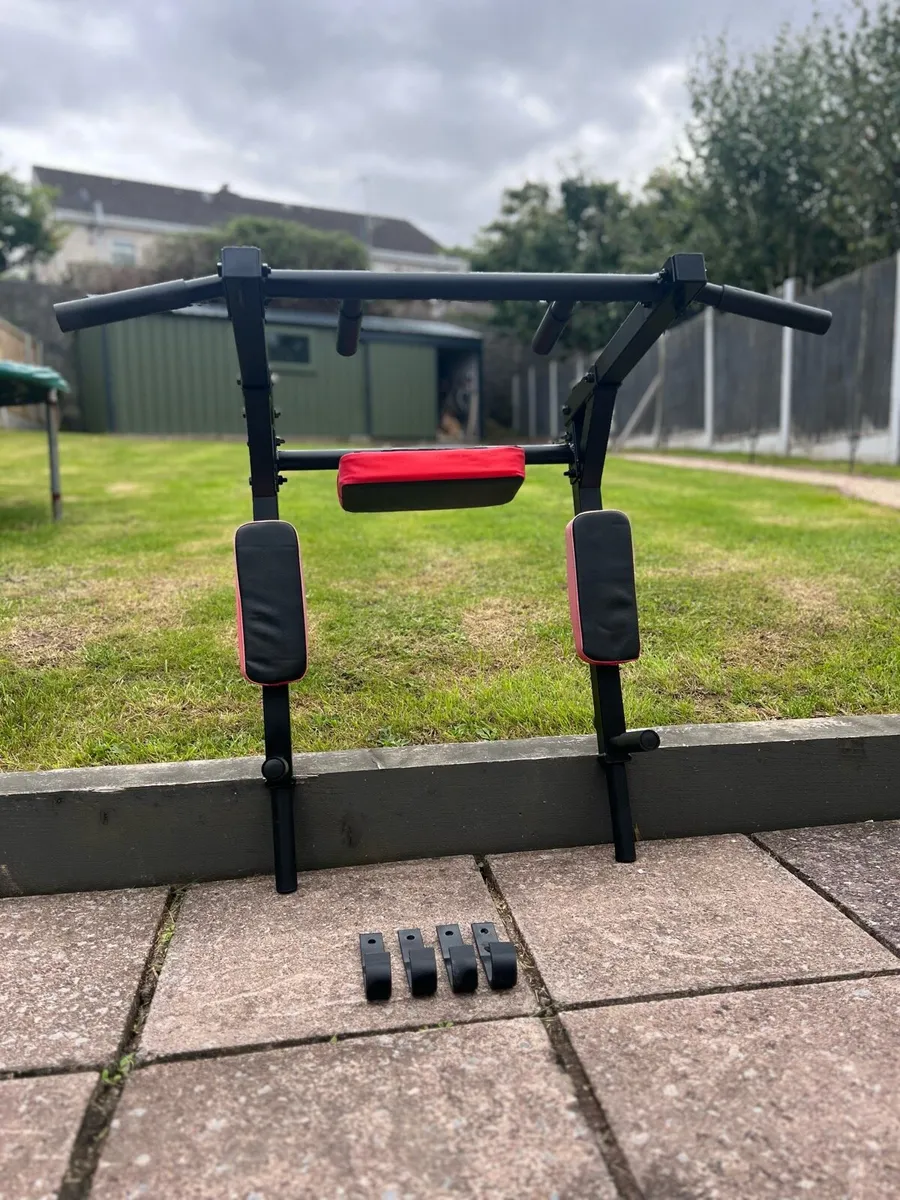 Wall mounted pull up / dip bar - Image 3