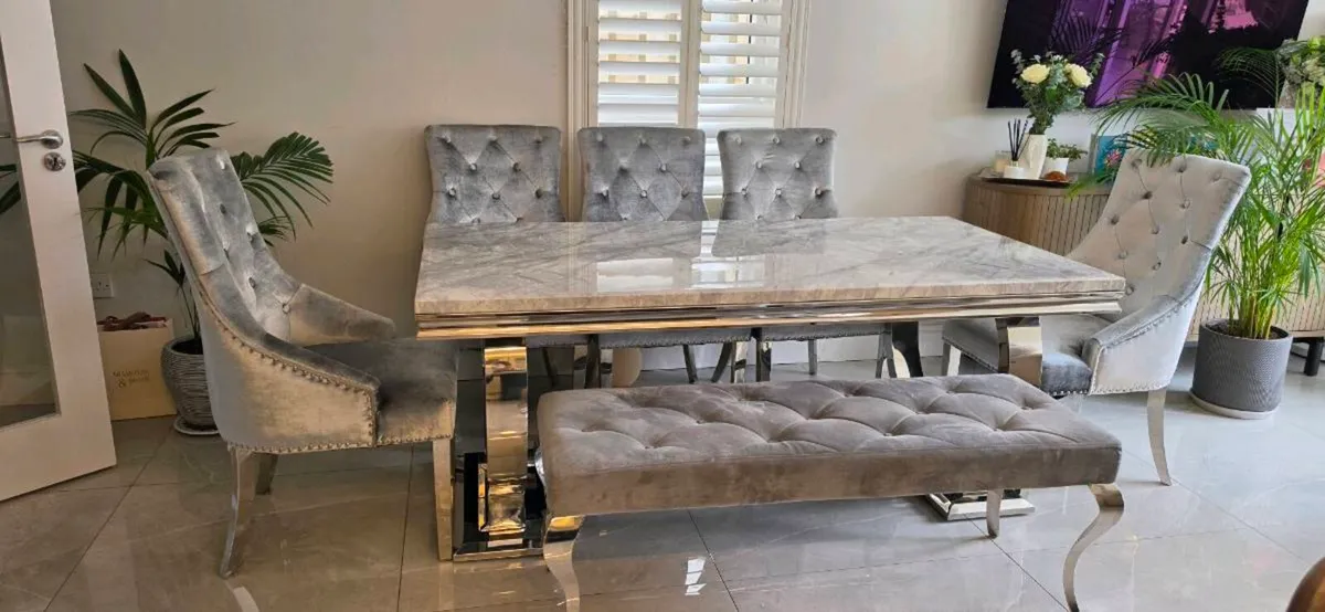 Dining table and chairs - Image 2