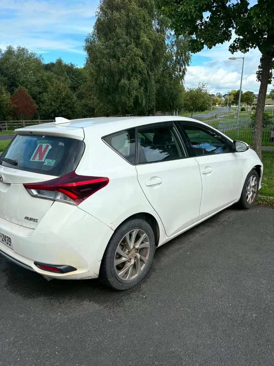 Toyota auris - Image 2