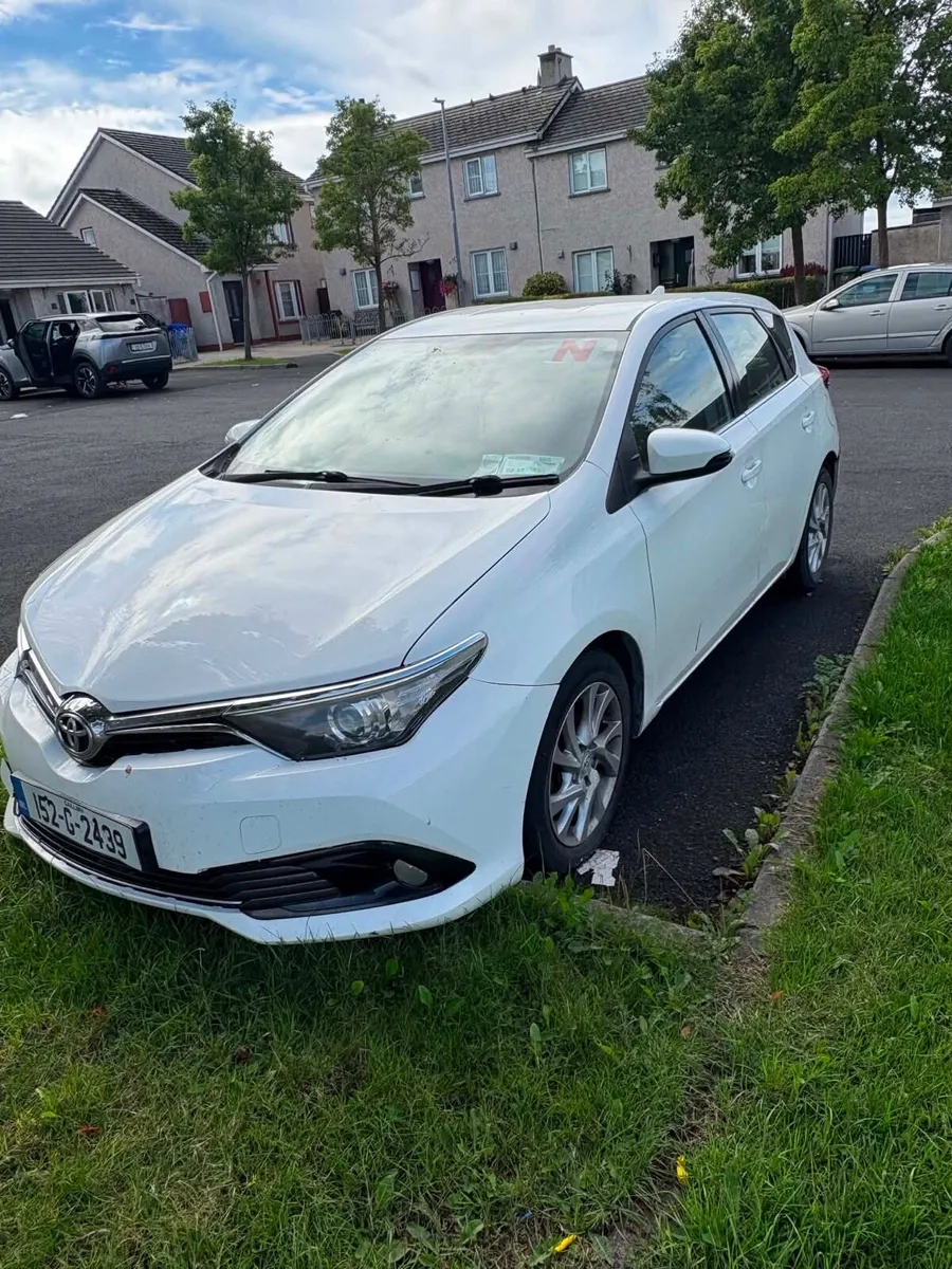 Toyota auris - Image 1