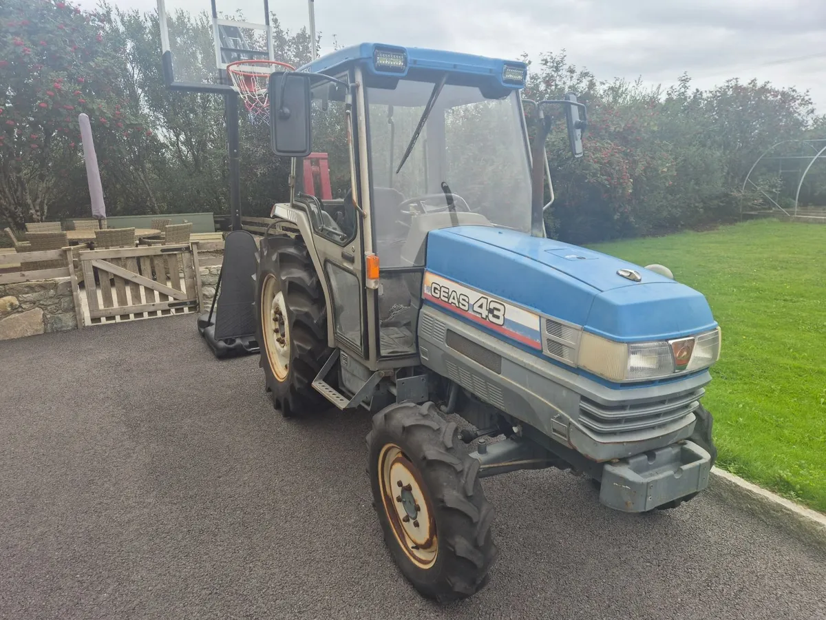 Iseki Geas 43 tractor - Image 4