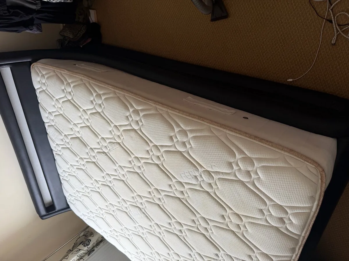 King size mattress - Image 3