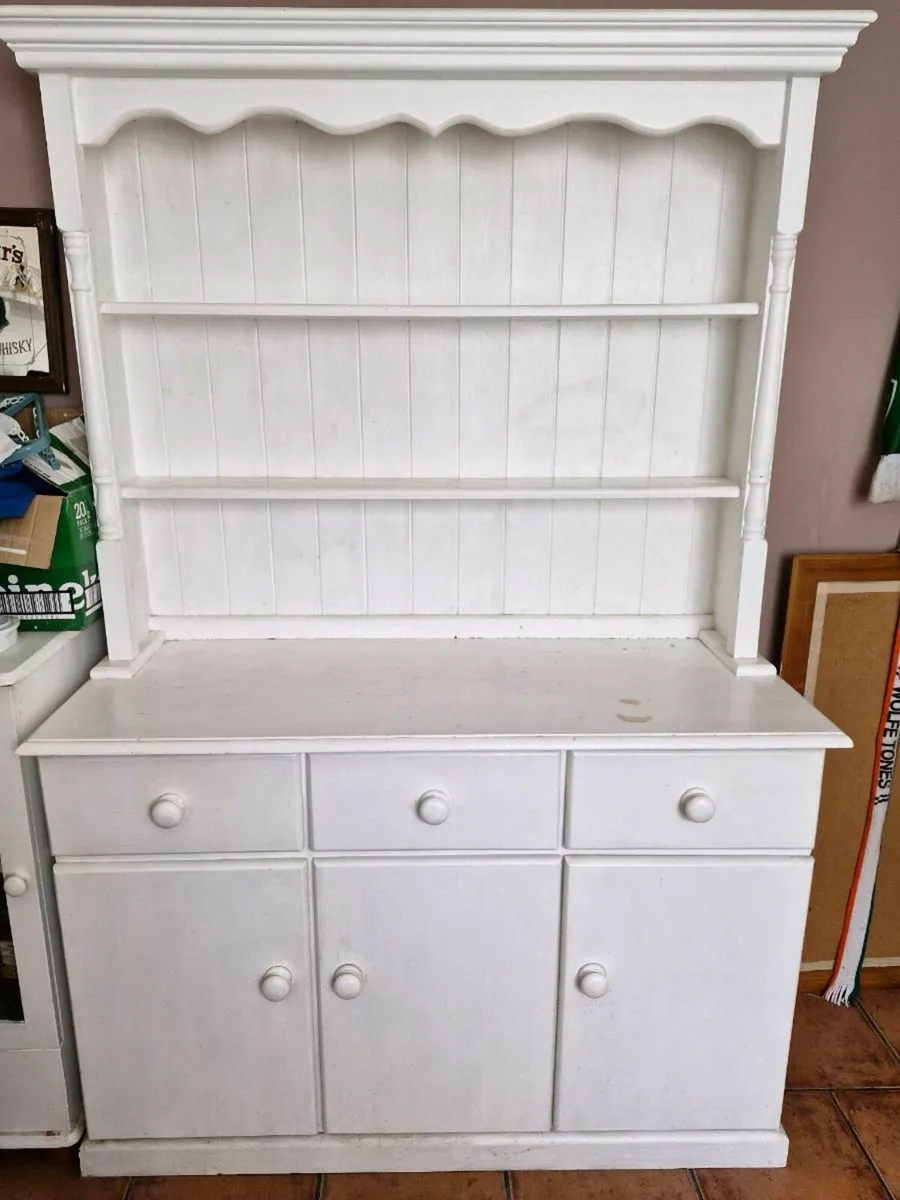 Kitchen dresser - Image 1