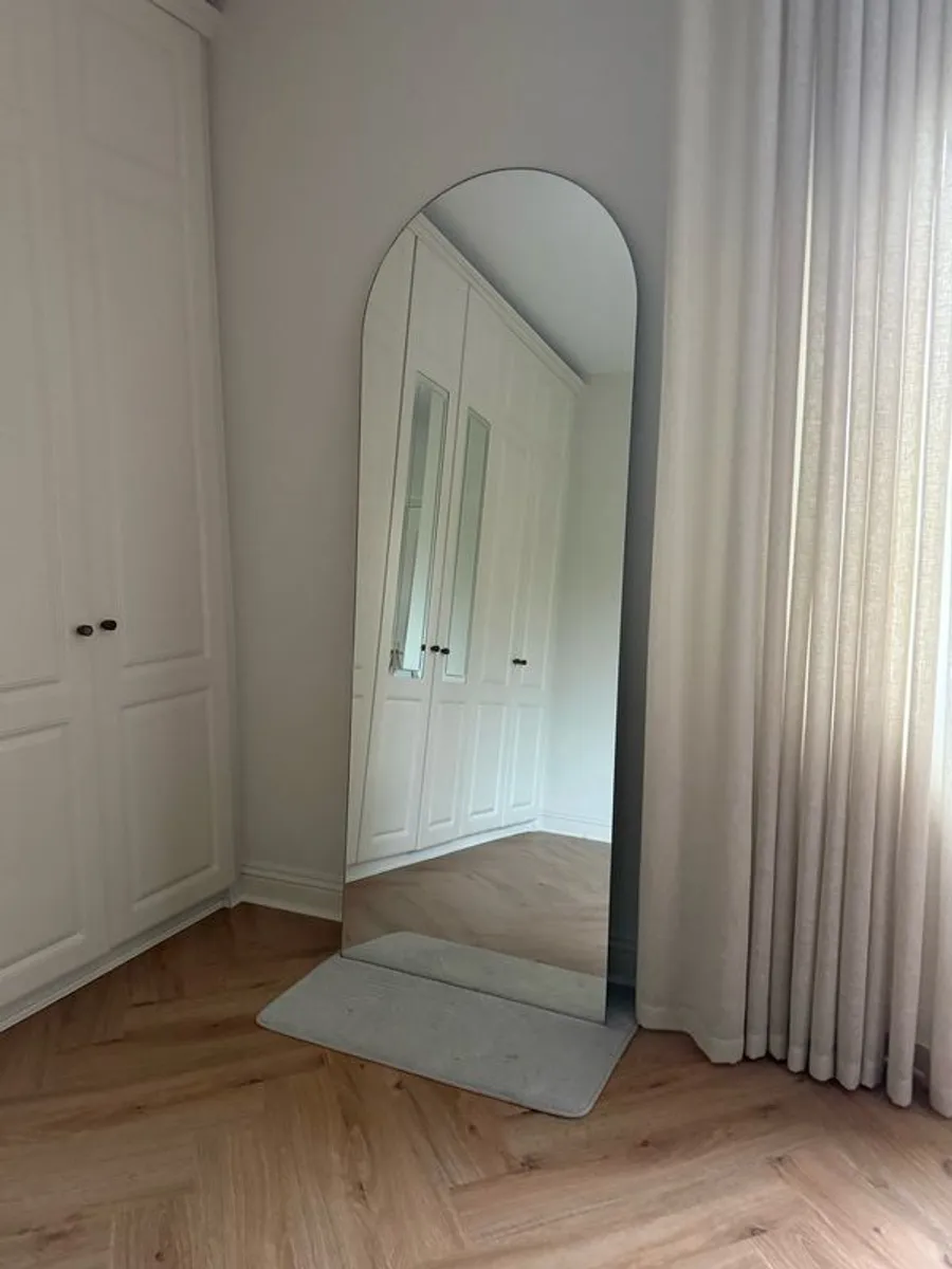Luna Leaner free standing Mirror - Image 1