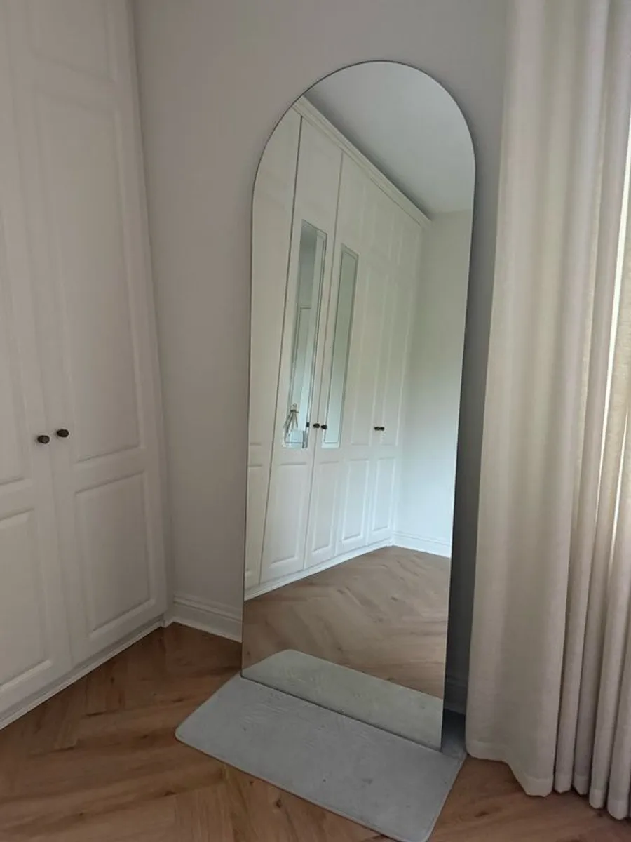 Luna Leaner free standing Mirror - Image 2
