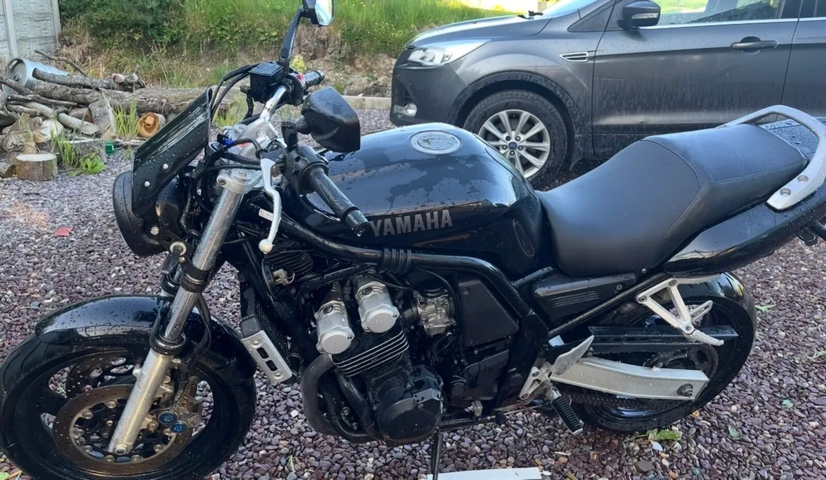 YAMAHA FAZER 600 - Image 2