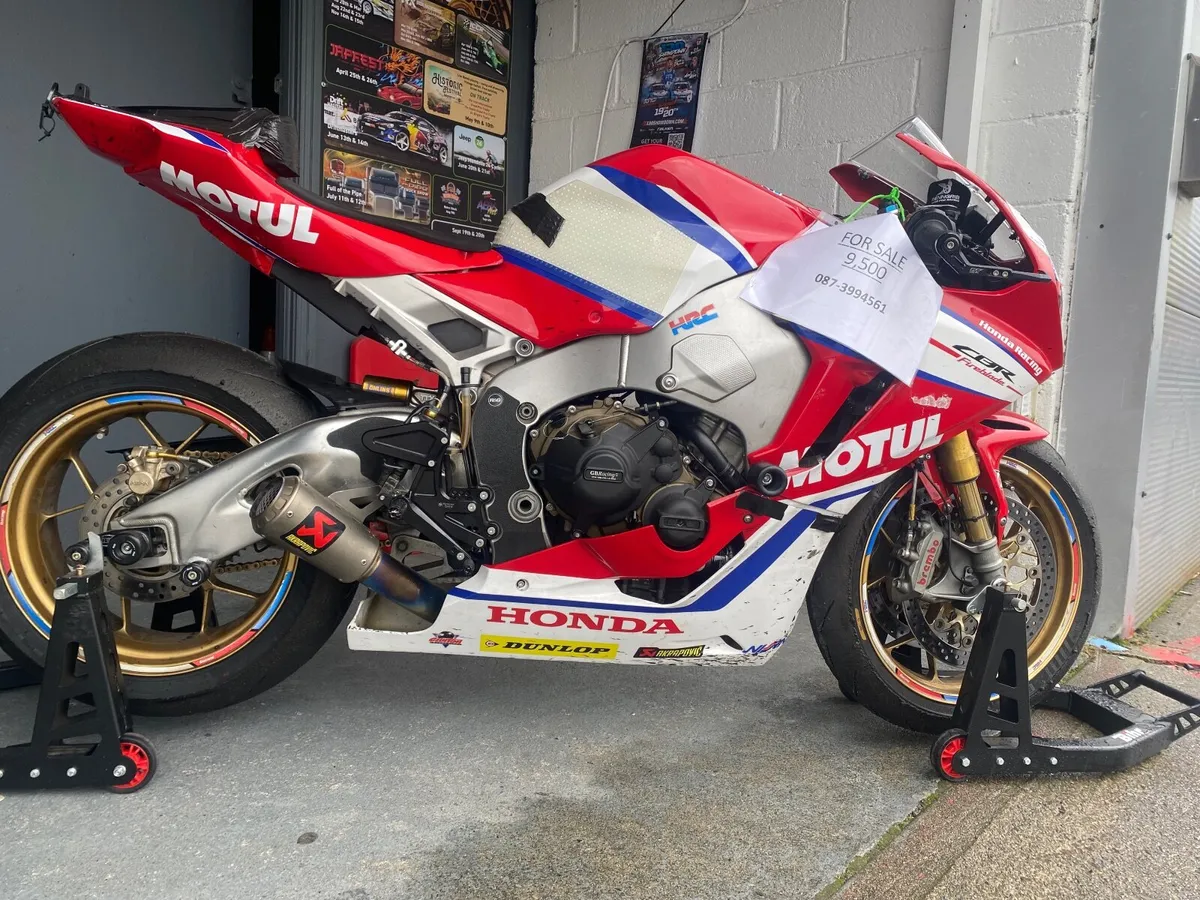 2018 Honda CBR 1000 RR SP - Image 3