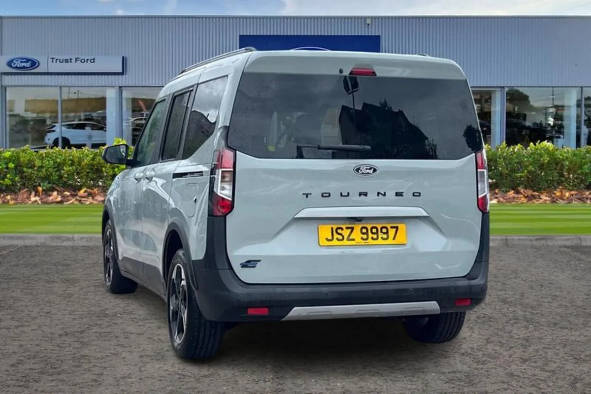 Ford Other 43kWh Active MPV 5dr Electric Auto (136 - Image 2