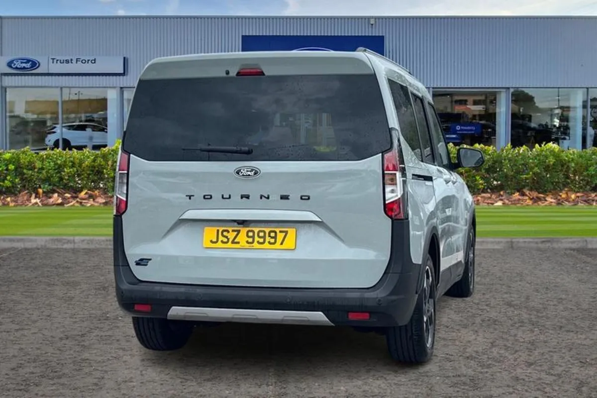 Ford Other 43kWh Active MPV 5dr Electric Auto (136 - Image 4