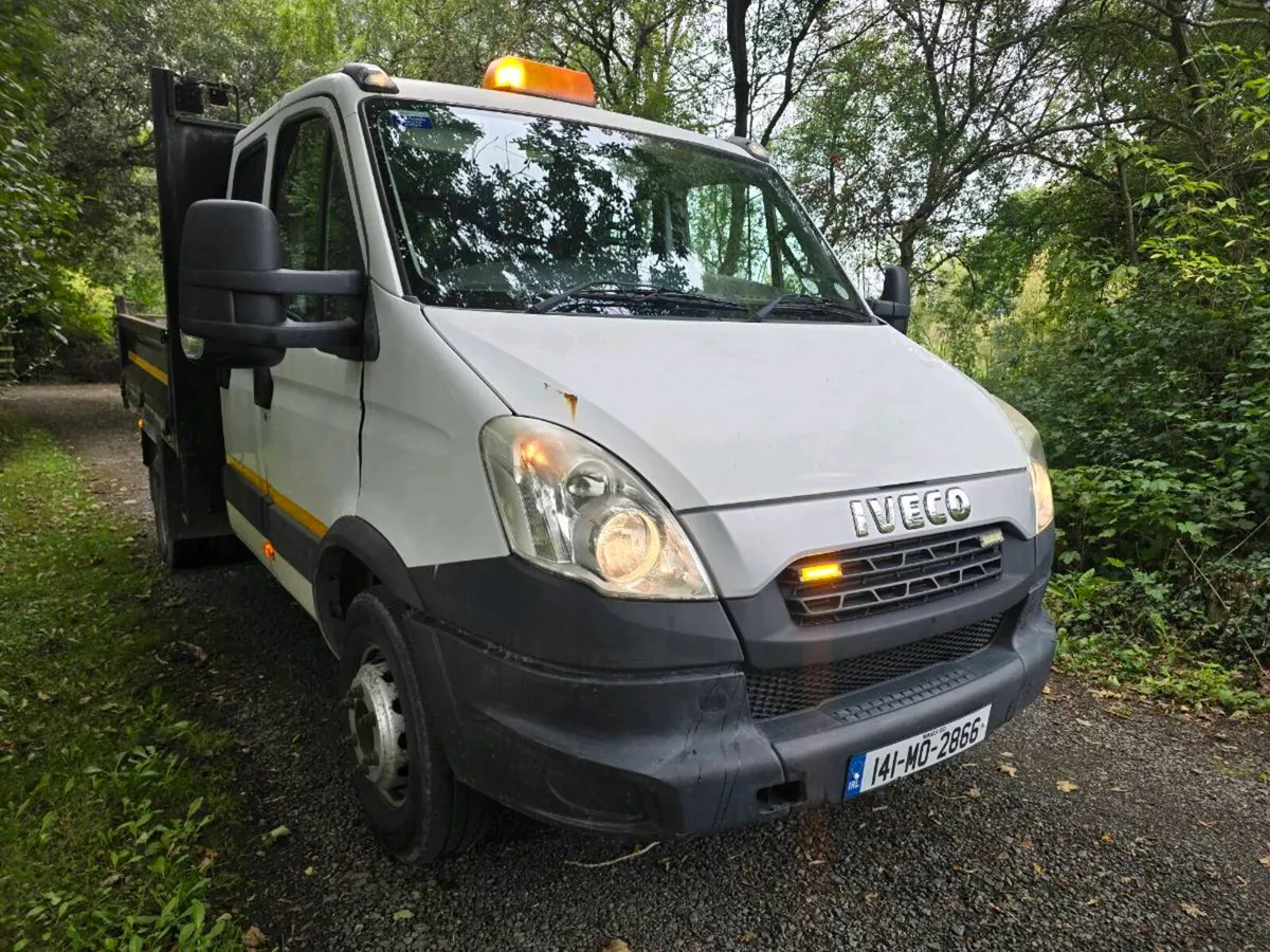 2014 iveco daily crew cab tipper - Image 1
