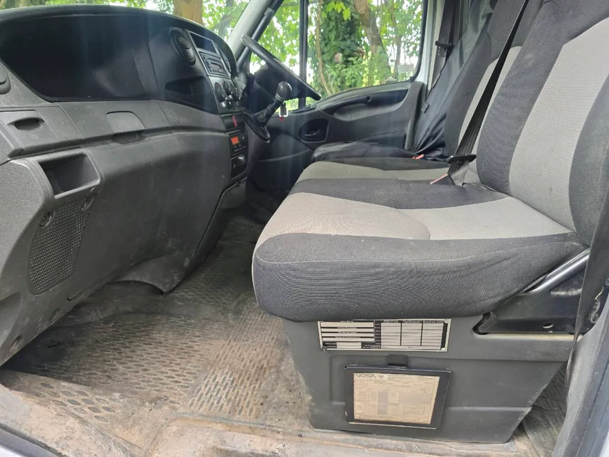 2014 iveco daily crew cab tipper - Image 4