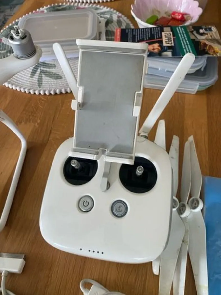 Drone Phantom 4 Pro  Fix. Parts or repair  Drone P - Image 3